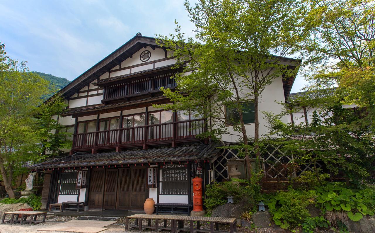 Hotel Honke Bankyu Nikko Esterno foto