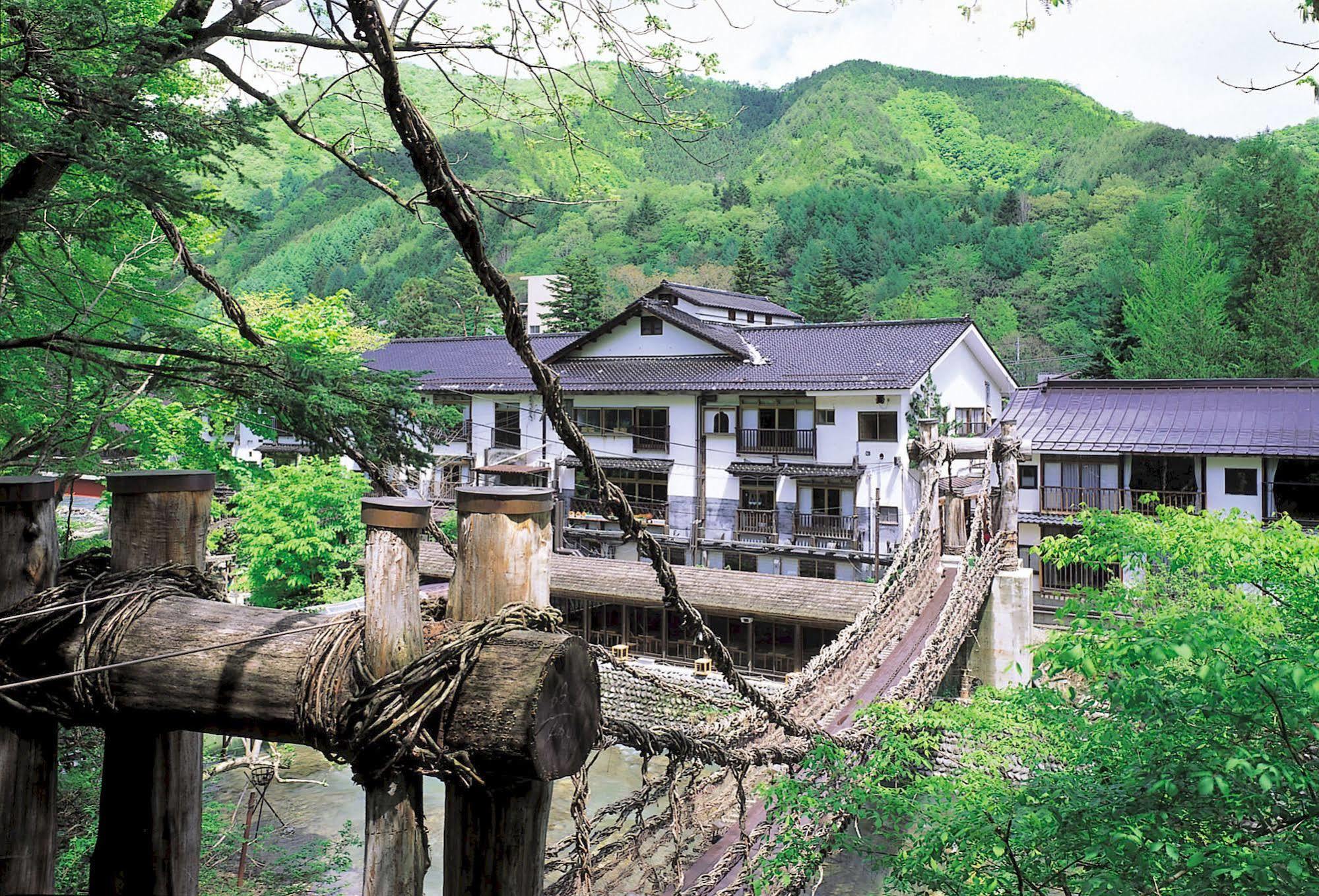 Hotel Honke Bankyu Nikko Esterno foto