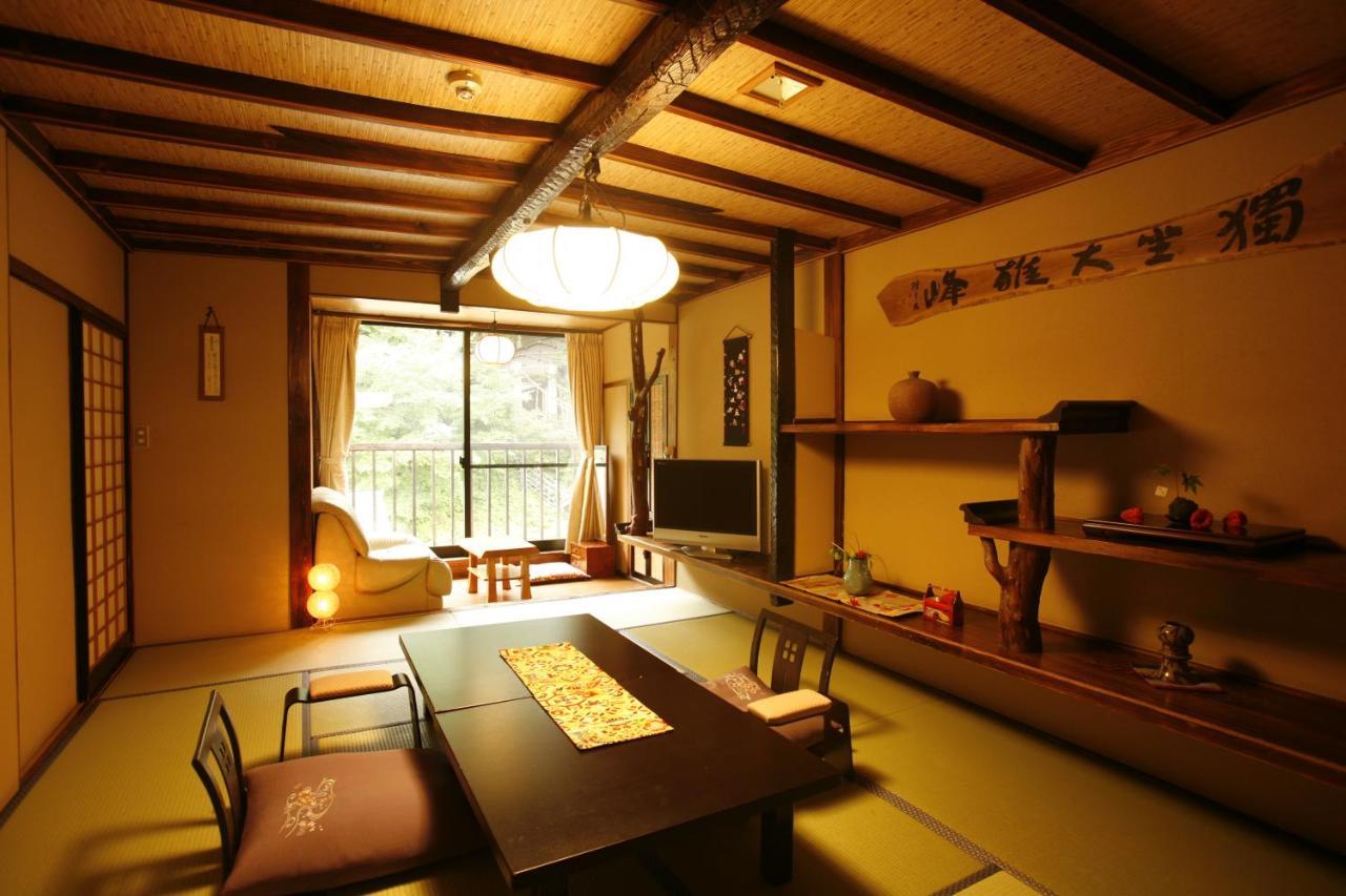 Hotel Honke Bankyu Nikko Esterno foto