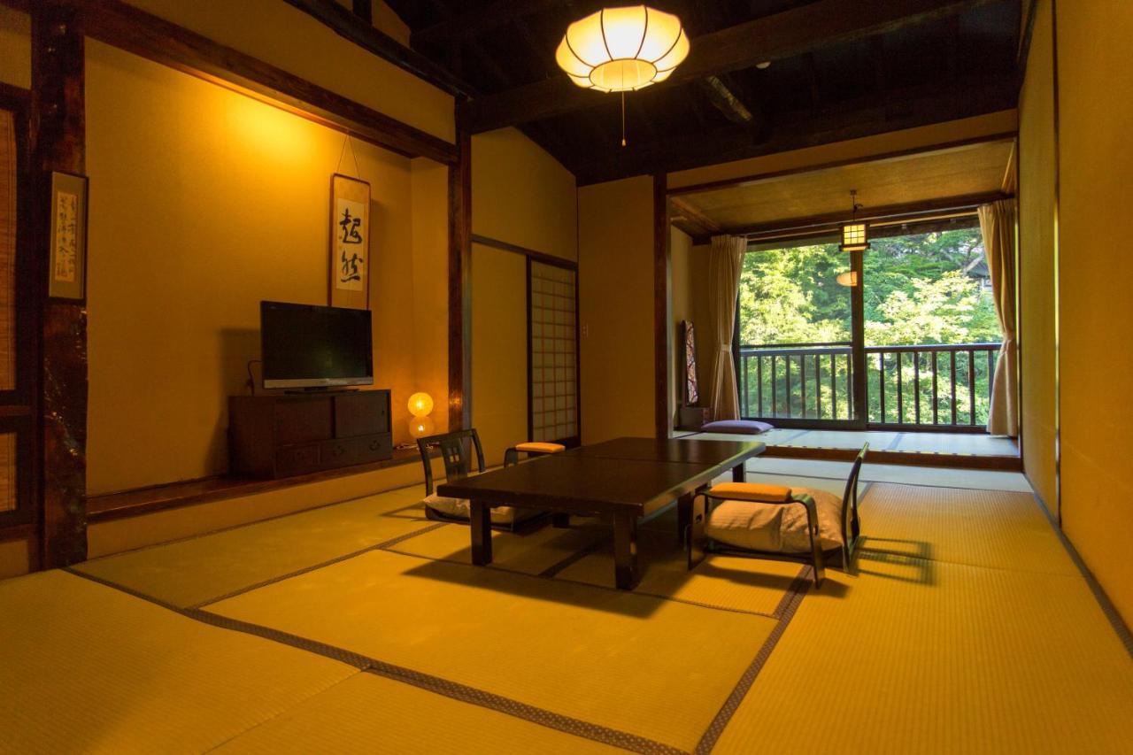 Hotel Honke Bankyu Nikko Esterno foto