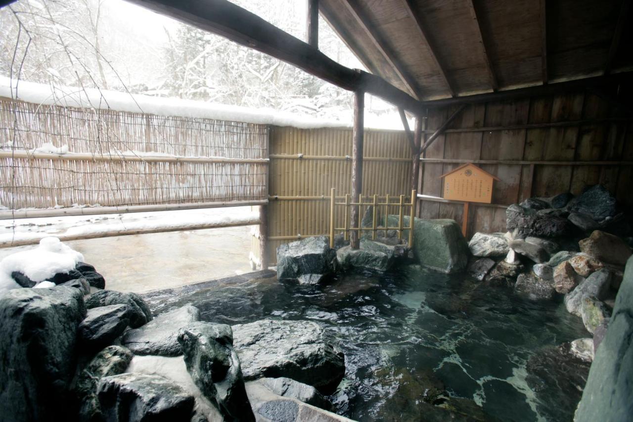 Hotel Honke Bankyu Nikko Esterno foto