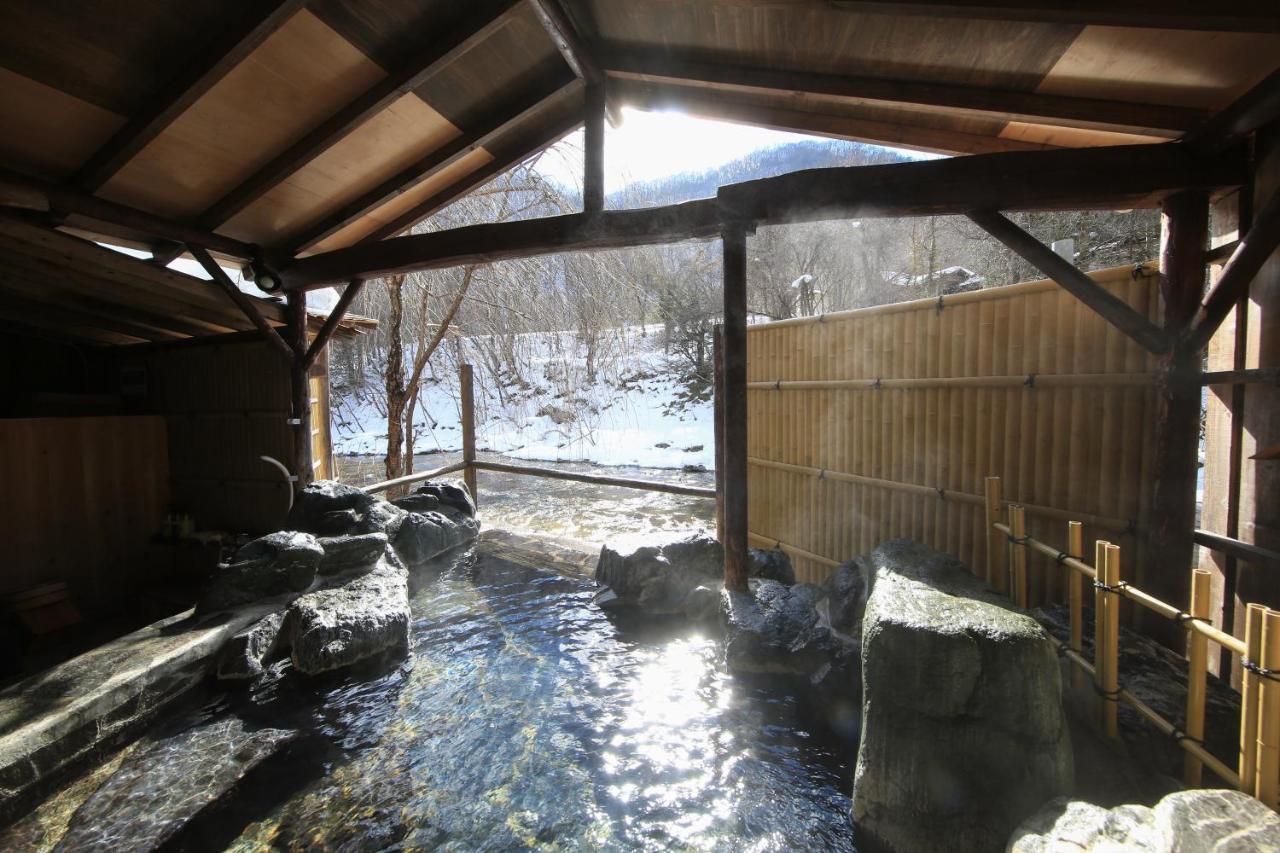 Hotel Honke Bankyu Nikko Esterno foto